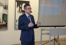 Neujahrsempfang des Bürgermeisters: Quo vadis, Ratingen? Bürgermeister Patrick Anders bei seinem Vortrag am 9. Januar 2026 im Museum der Stadt Ratingen, Bild: Alexander Heinz