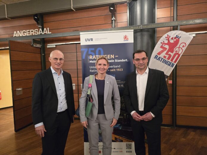 UVR TünkersWarneckeCetin Olaf Tünkers, Vorsitzender UVR, Dr. Bettina Warnecke, Landrätin Kreis Mettmann und Hakan Cetin, Geschäftsführer UVR beim UVR Neujahrsempfang 2026, Bild: Alexander Heinz