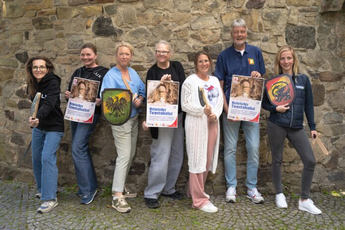 2026-06-16Turmstraßenfest In Zusammenarbeit mit dem Jugendzentrum LUX, dem JUTu der evangelischen Kirchengemeinde, den Ratinger Jonges, der KiTa St.Ursula und dem städtischen Kindergarten wurde erstmalig das historische Turmstraßenfest ins Leben gerufen. Foto: Stadt Ratingen
