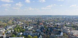 CDU und Grüne wollen Still- und Wickelorte besser sichtbar machen Ratingen von Oben, Bild: Nestocom