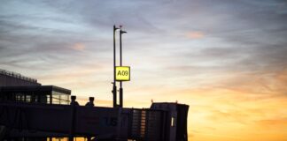 Reiselust am Sonntag: Aktionen ums Reisen am Düsseldorfer Airport Wohin führt die nächste Reise? Inspirationen gibt es im Reisemarkt am Flughafen Düsseldorf. Foto: Flughafen Düsseldorf / Frederic Scheidemann