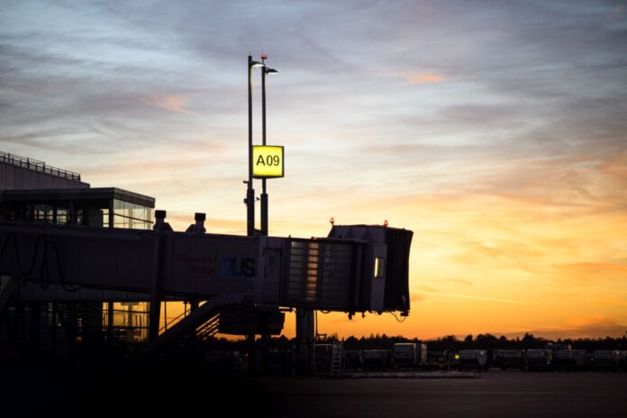 Flughafen Duesseldorf 12.11.2025 Wohin führt die nächste Reise? Inspirationen gibt es im Reisemarkt am Flughafen Düsseldorf. Foto: Flughafen Düsseldorf / Frederic Scheidemann