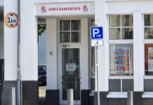 Ratingen lädt zu Tisch: Großes Festmahl am 12. Juli am Stadionring Alles rund um das Stadtjubiläum findet man gegenüber dem Rathaus, Bild: Alexander Heinz