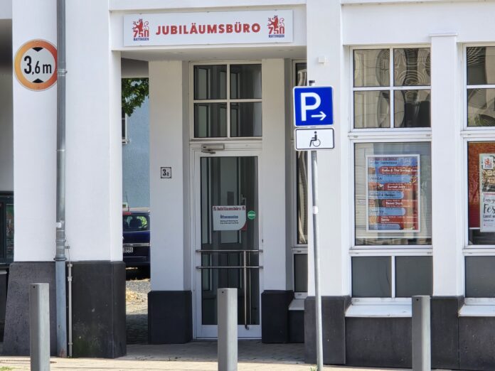 28_RAT_Jubibüro Alles rund um das Stadtjubiläum findet man gegenüber dem Rathaus, Bild: Alexander Heinz