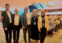 Ratinger CDU beim Landesparteitag in Düsseldorf, Fünfköpfige Delegation diskutiert mit 680 Delegierten das Wahlprogramm zur Landtagswahl 2027 Nicolas Schönrock, Wolfgang Leyendecker, Peter Thomas, Giesela Grabow und Theresa Dietz in Düsseldorf beim Landesparteitag, Bild: CDU Ratingen