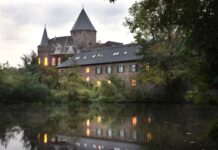 Ratingens Schlösser und Burgen öffnen ihre Tore Schloss Linnep in Breitscheid blickt auf eine vermutlich mehr als 1000-jährige Geschichte zurück. Foto: Stadt Ratingen
