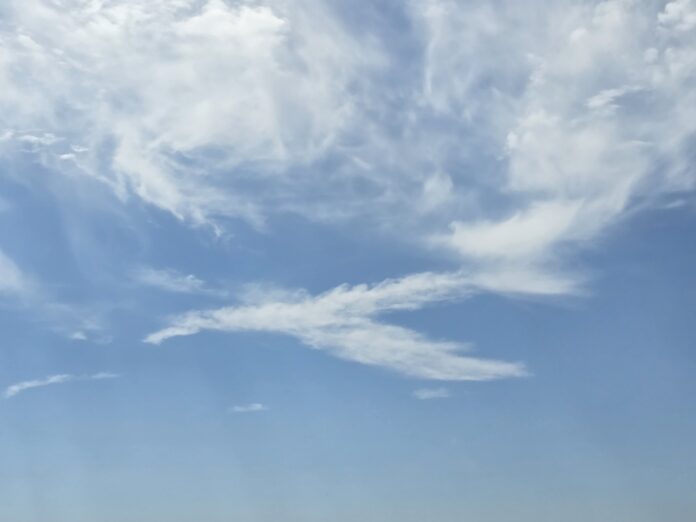 Sonntagshimmel Himmel über Ratingen am Tag des großen Festmahls, Bild: Alexander Heinz