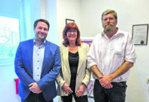 Bürgerstammtisch der SPD Pat Faßsbender-Kress, Rosa-Maria Kaleja und Christian Wiglow von der Ratinger SPD, Bild: Alexander Heinz