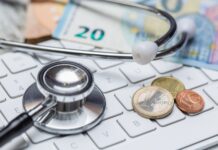 Krankenkassenbeitrag steigt? Kein Brief mehr von der Kasse – Verbrauchertipps Künftig werden Mitglieder nicht mehr über die Erhöhung des Krankenkassenbeitrags informiert. Foto: Verbraucherzentrale NRW