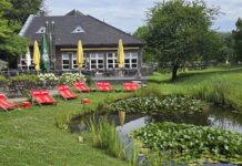 Wer ist Ratingens größter Schlaumeier ? Das Landgasthaus auf dem Gelände des Golfclubs Grevenmühle, Bild: Alexander Heinz