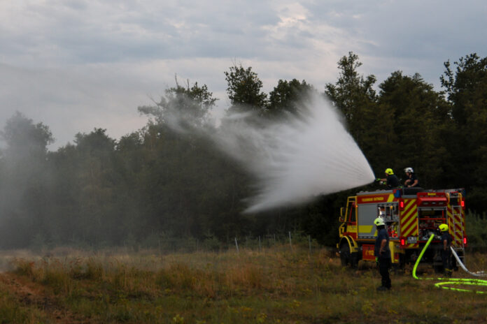FWLinnep-58763 Übung der FW Ratingen, Löschzug der Freiwilligen Feuerwehr Breitscheid, Bild: Alexander Heinz