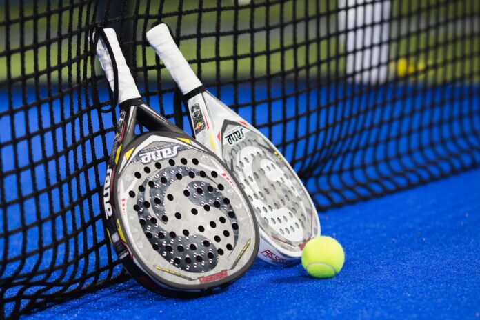 igfotojonas-padel-6322458 Auch Ratingen möchte Padel spielen. Foto: Symbolbild