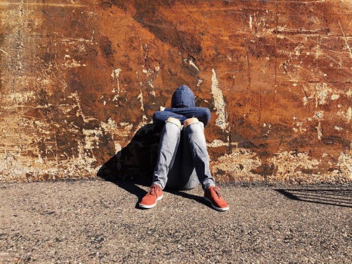 youth-3712705_1280 Einsamkeit ist nicht allein ein Thema des Alters. Foto: pixabay