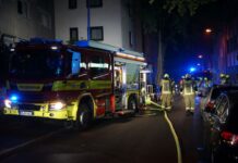 Feuerwehreinsatz während des Ratingen Festivals: Kellerbrand in der Innenstadt Wegen eines Brandes in der Ratinger Innenstadt musste sich die Feuerwehr Ratingen gewaltsam Zugriff zu einem Keller verschaffen. Foto: Feuerwehr Ratingen