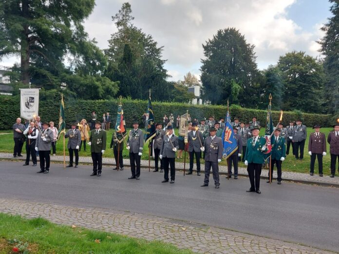 474242388_9019560751471343_5225083389812397506_n Ein Bild von einem Großen Zapfenstreich aus dem Jahre 2021. Foto: Lars O'Grady