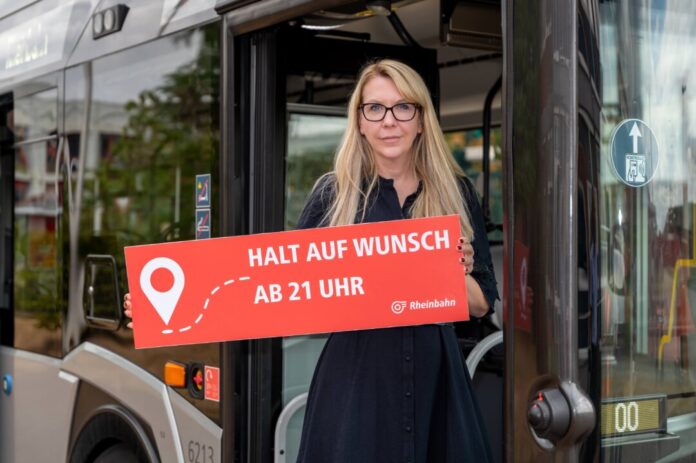 Halt-auf-Wunsch Die Rheinbahn bietet den Service "Halt auf Wunsch an". Foto: Rheinbahn