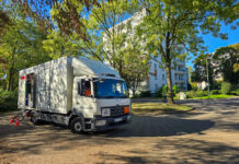 Neuer Entsorgungsweg in West – Schadstoffmobil hielt erstmals an der Erfurter Straße Das Schadstoffmobil in West, Bild: Alexander Heinz