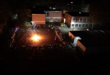 Dumeklemmer-Plakette 2026 geht an die Ratinger Martinsfreunde St. Martin Feier an einer Grundschule, Bild: Alexander Heinz