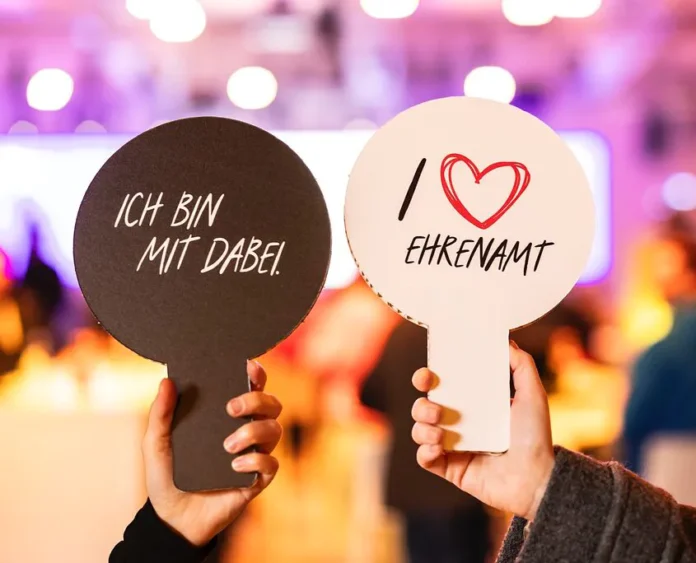 bundesfoto_CC_DSEE_teamehrenamt-teaser-845x684 Bild: Stiftung