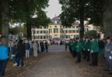 Schützen setzen feierlichen Schlusspunkt vor Cromford Bilder vom Großen Zapfenstreich vor dem Herrenhaus, Bild: Alexander Heinz
