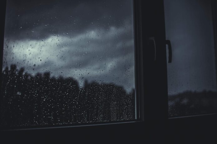 pexels-dark-1850684_1920 Für den Kreis Metmann wurde aufgrund extremer Wetterlagen eine Warnung herausgegeben. Foto: (Symbolbild) pixabay