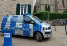 Polizei berät am „STREIFENwagen“ auf dem Ratinger Marktplatz Am Donnerstag, den 8. Oktober wird der "STREIFENwagen" dem Ratinger Marktplatz einen Besuch abstatten. Foto: Polizei